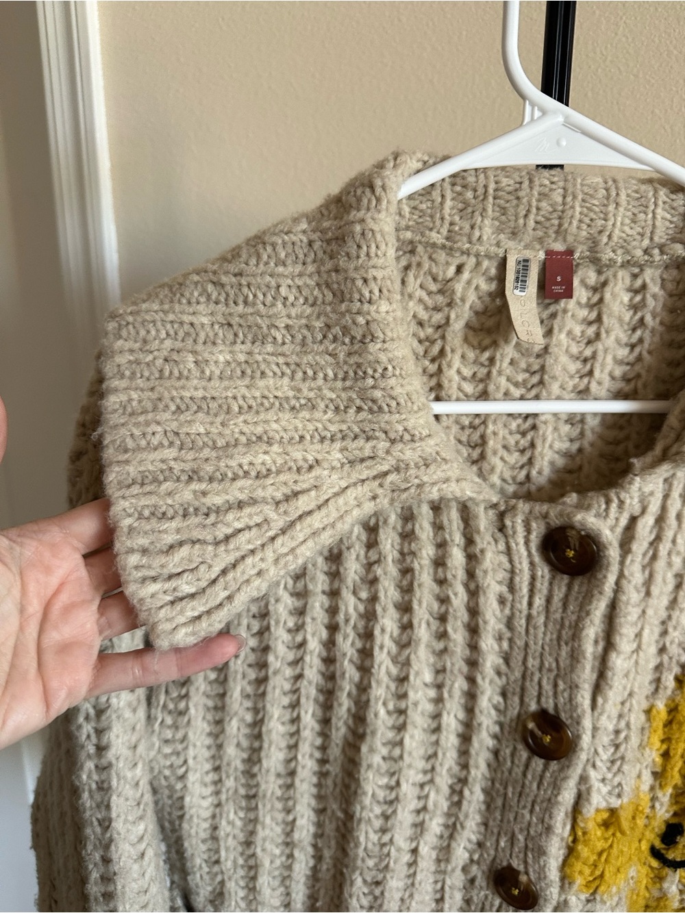 Anthropologie Cream Knit Cardigan with Yellow Star Motif - Picture 7 of 12